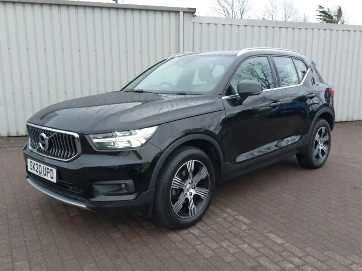 2020-volvo-xc40-15-t3-inscription-big-11