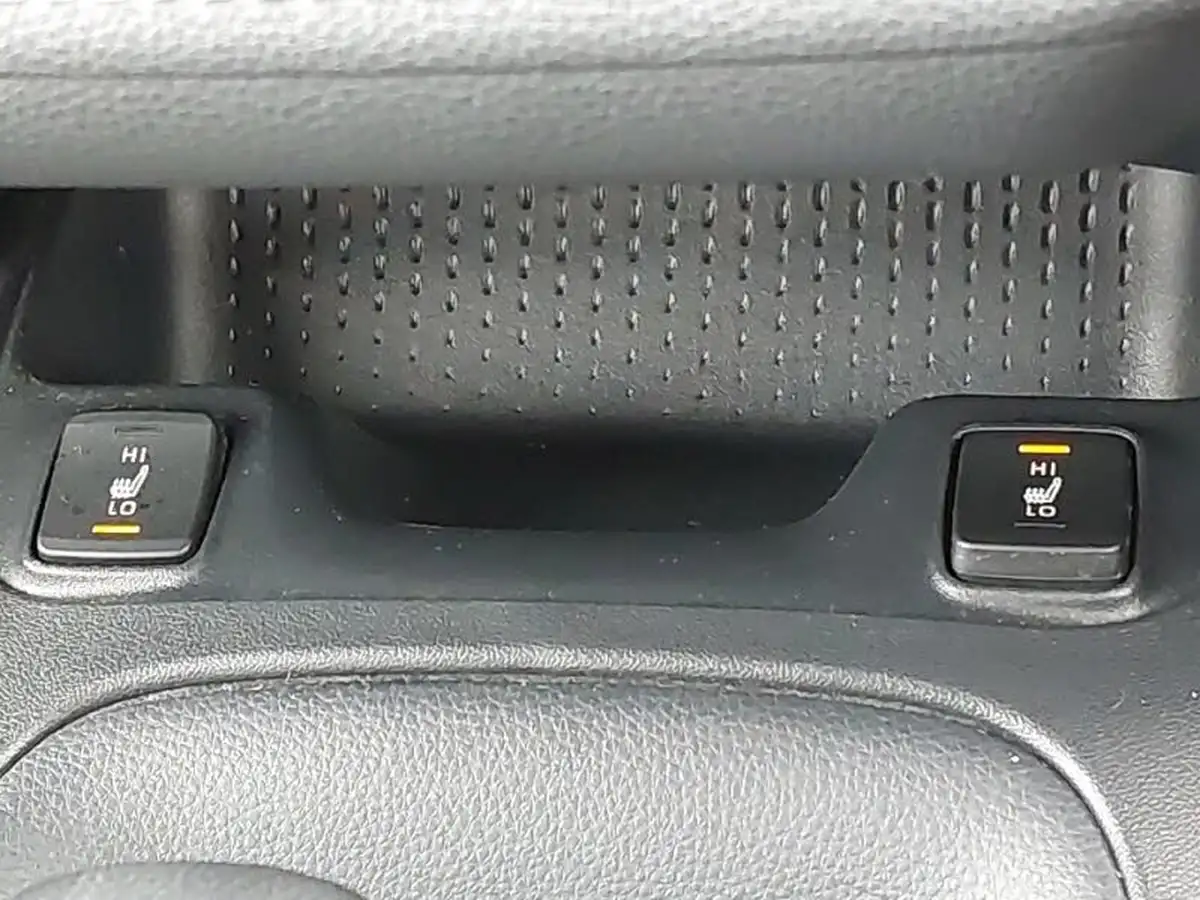 2021-suzuki-swace-18-sz-t-big-14