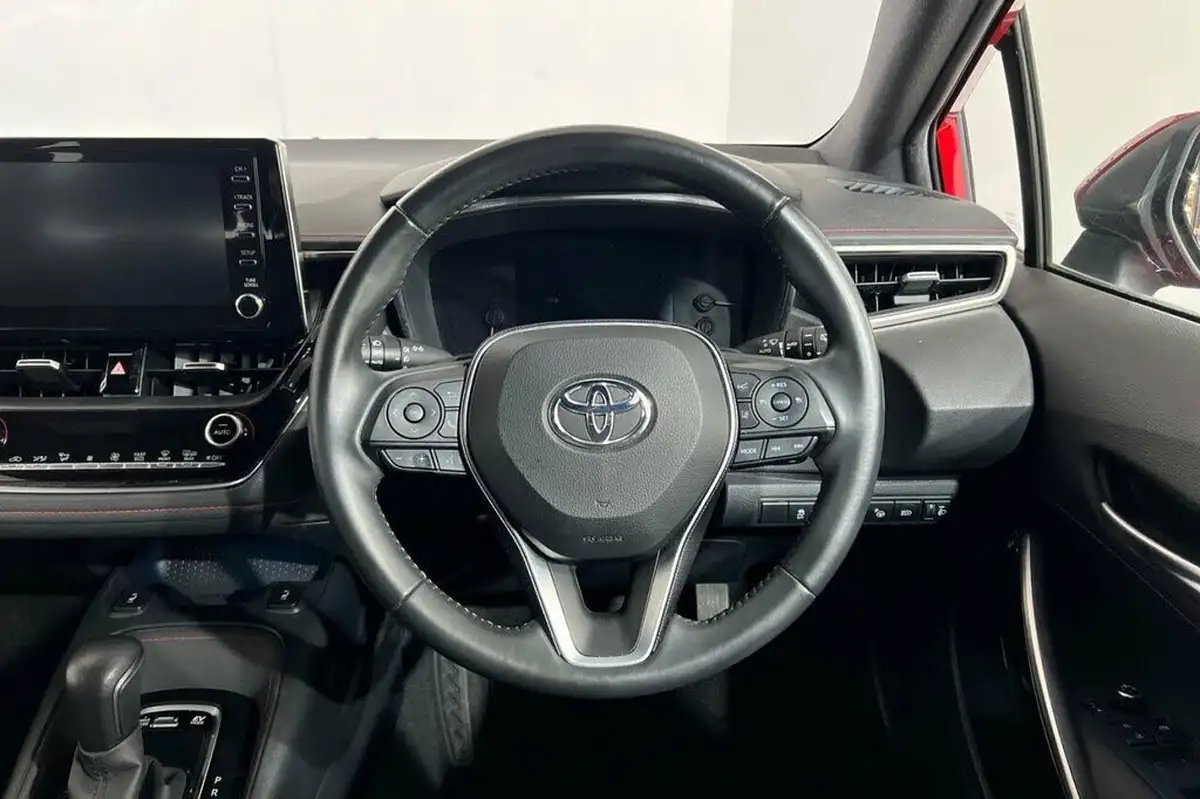 2020-toyota-corolla-20-vvt-i-excel-trk-hatchback-big-22