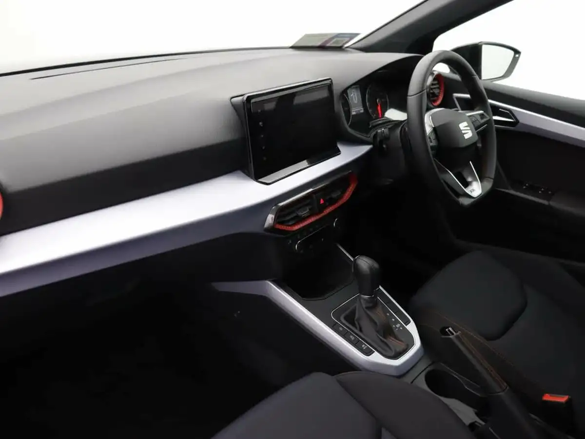 2022-seat-arona-15-tsi-fr-big-11