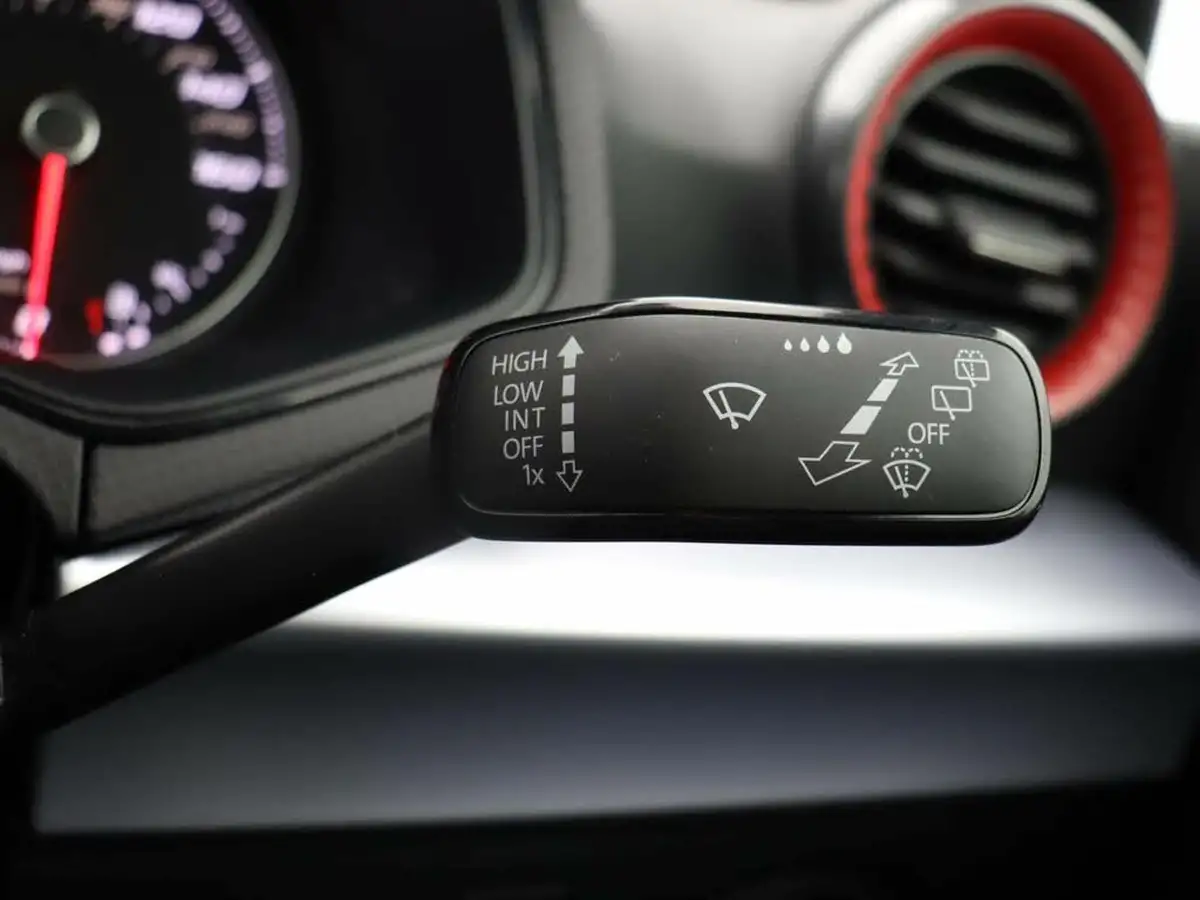 2022-seat-arona-15-tsi-fr-big-31