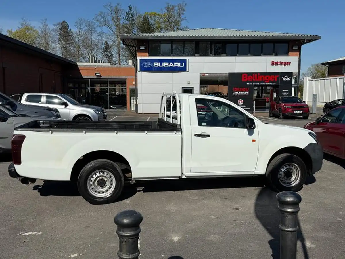2020-isuzu-d-max-19td-utility-162-bhpeu6-4x2-single-pick-up-big-11