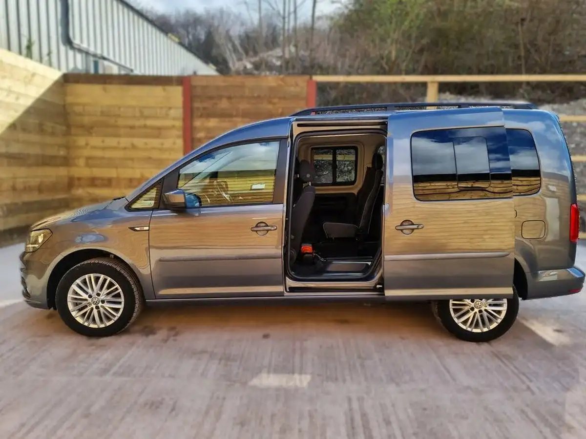 2020-volkswagen-caddy-maxi-life-20tdi-c20-102ps-dsg-big-10