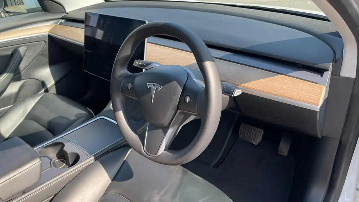 2021-tesla-model-3-e-standard-plus-big-8