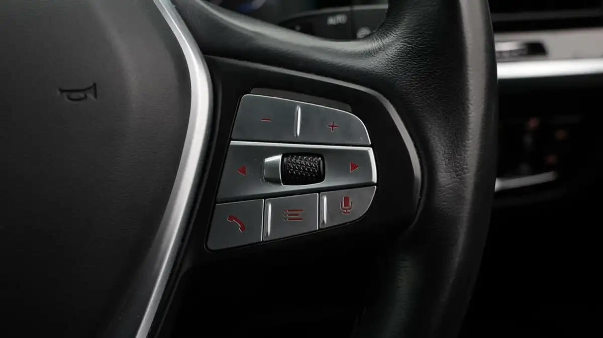 2021-bmw-ix3-e-premier-edition-big-25