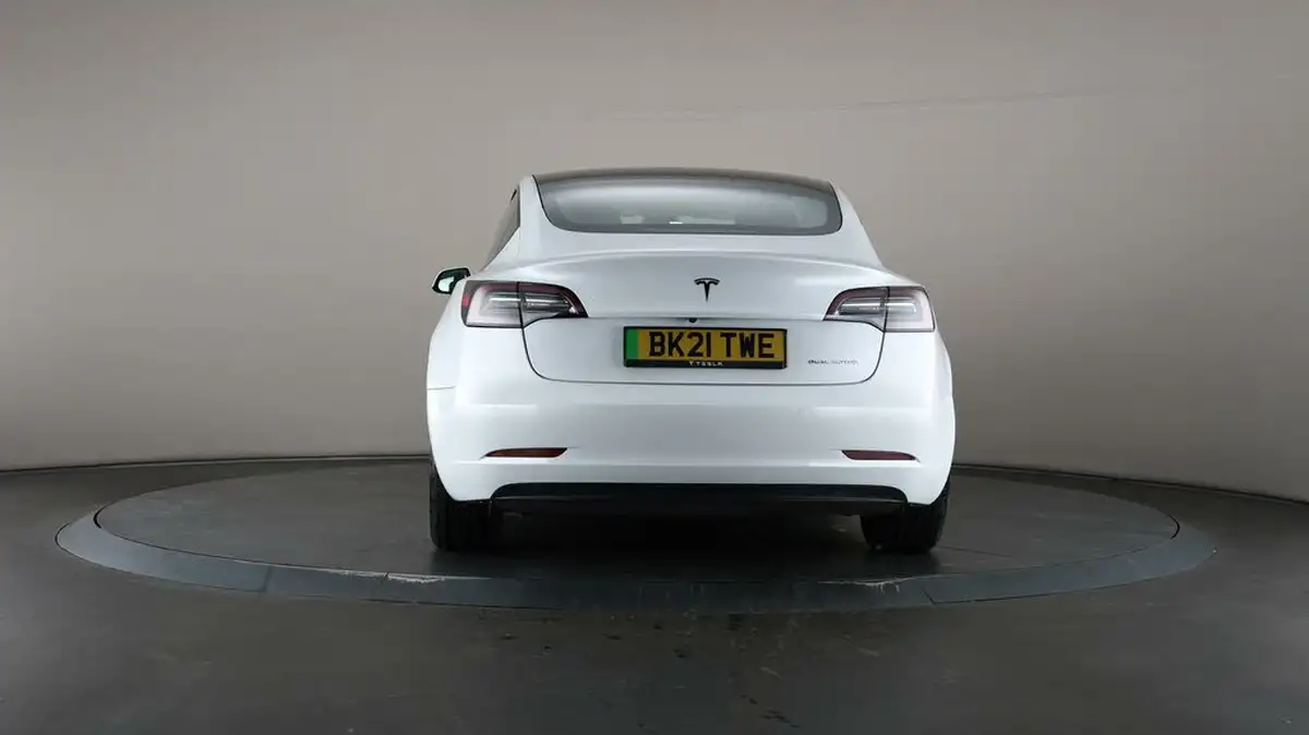 2021-tesla-model-3-e-long-range-4x4-big-32
