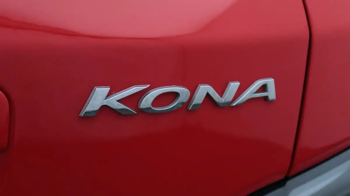 2022-hyundai-kona-e-premium-204ps-64kwh-7kw-obc-big-22