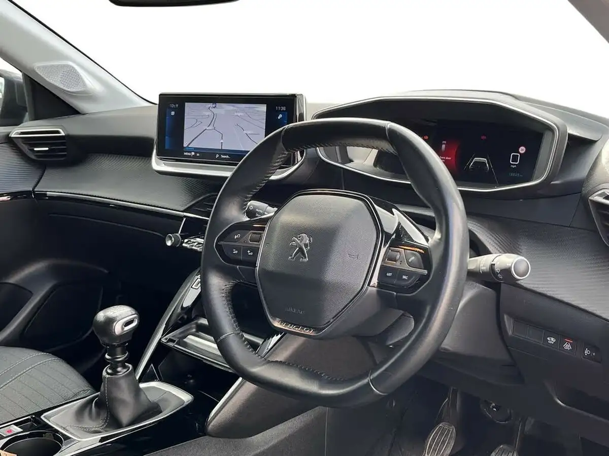 2021-peugeot-208-12-puretech-allure-premium-100bhp-big-4
