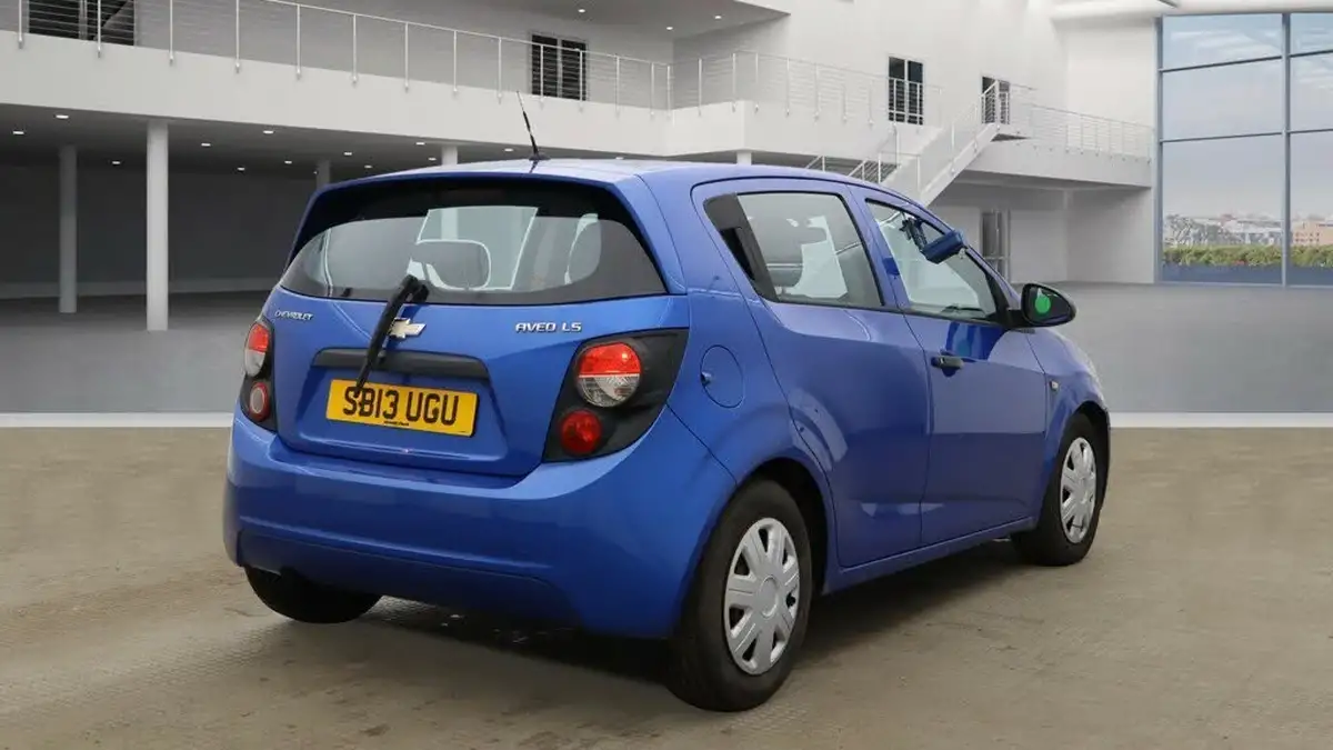 2013-chevrolet-aveo-12-ls-86ps-ss-big-3