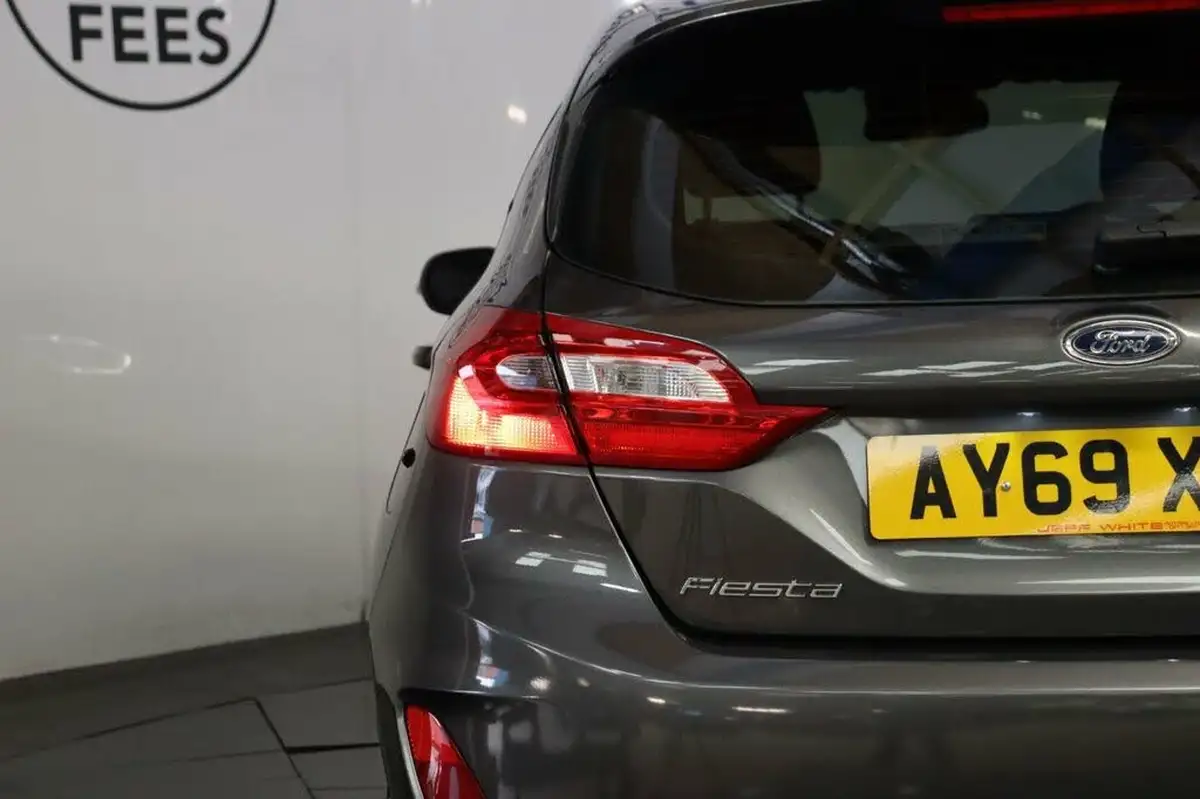 2019-ford-fiesta-10t-st-line-140ps-5d-big-12