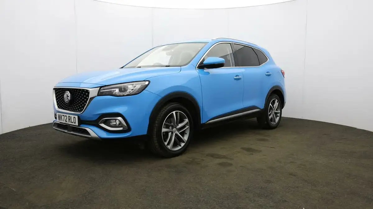2022-mg-hs-15t-gdi-exclusive-162ps-big-35