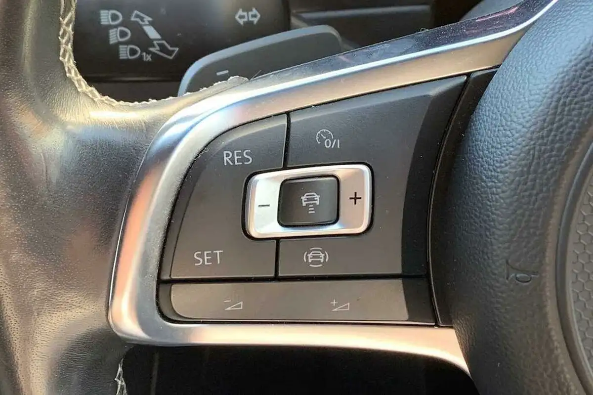 2019-volkswagen-tiguan-20-tsi-sel-190ps-dsg-big-14
