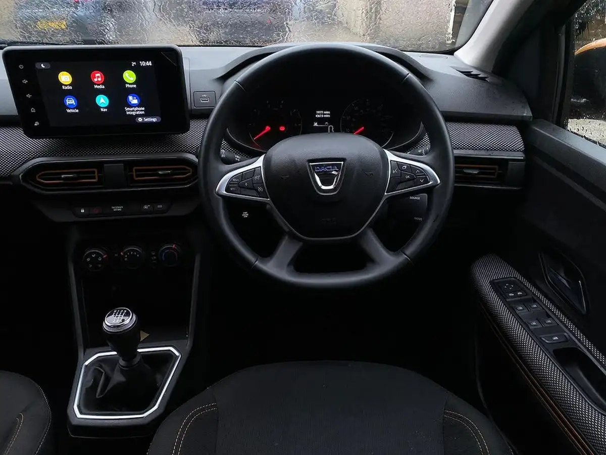 2022-dacia-sandero-stepway-10-tce-comfort-90bhp-big-8
