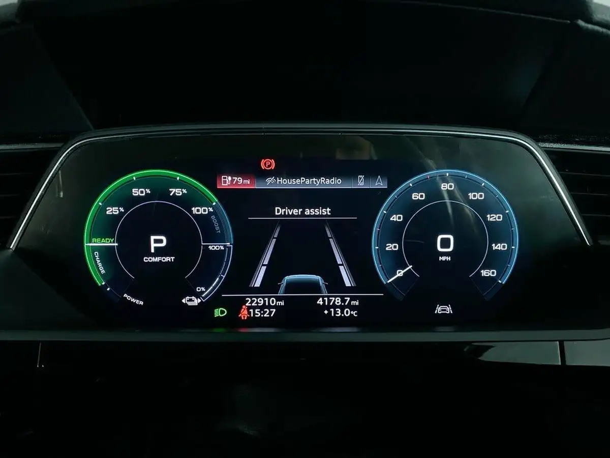2022-audi-e-tron-55e-sport-station-wagon-big-27