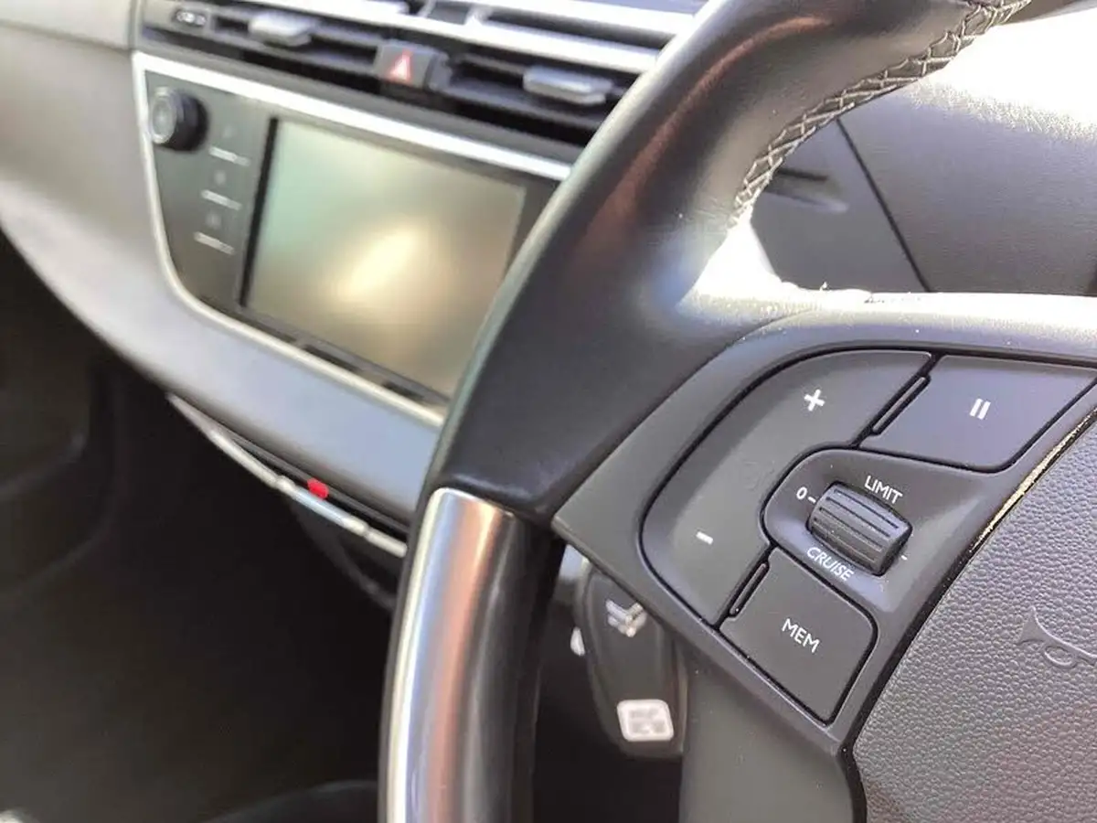 2021-citroen-grand-c4-spacetourer-12-puretech-sense-big-24
