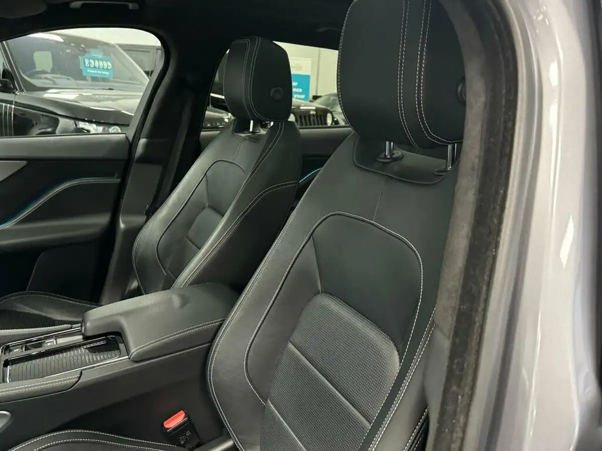 2020-jaguar-f-pace-20-i4d-chequered-flag-180ps-big-54