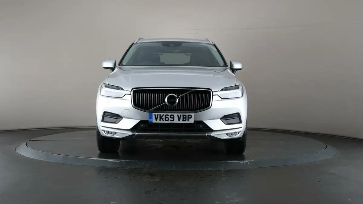 2019-volvo-xc60-20-t5-momentum-pro-big-45