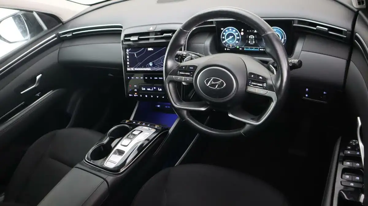 2022-hyundai-tucson-16-t-gdi-premium-265ps-4wd-phev-auto-big-9
