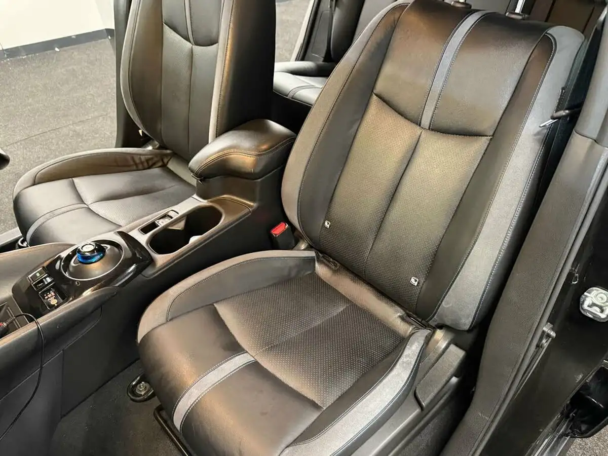 2020-nissan-leaf-e-e-tekna-big-53