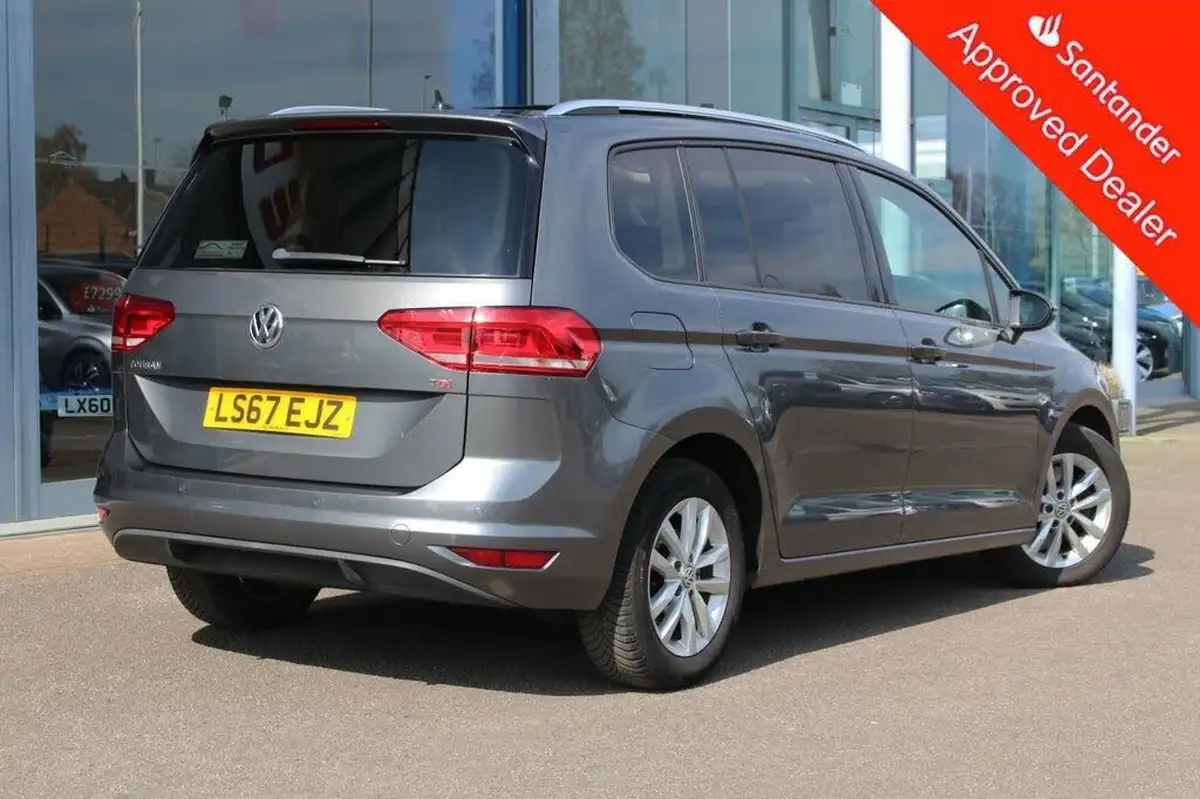 2017-volkswagen-touran-16tdi-se-family-dsg-big-2