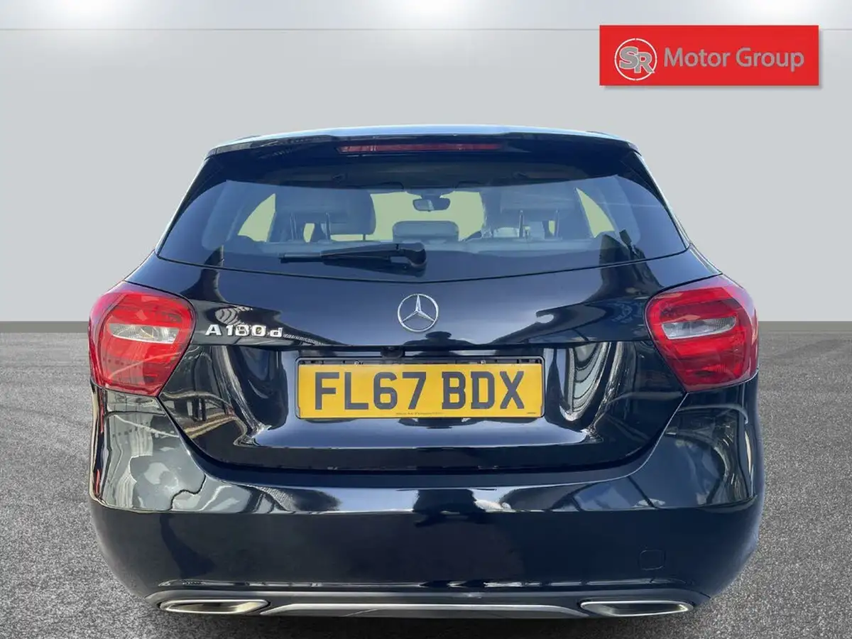 2017-mercedes-benz-a-class-15d-a180d-sport-ss-big-9