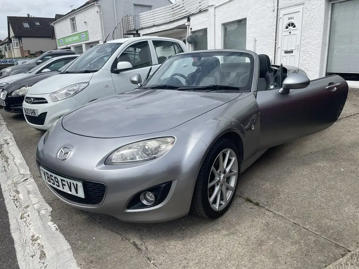 2010-mazda-mx-5-20-roadster-sport-tech-big-5