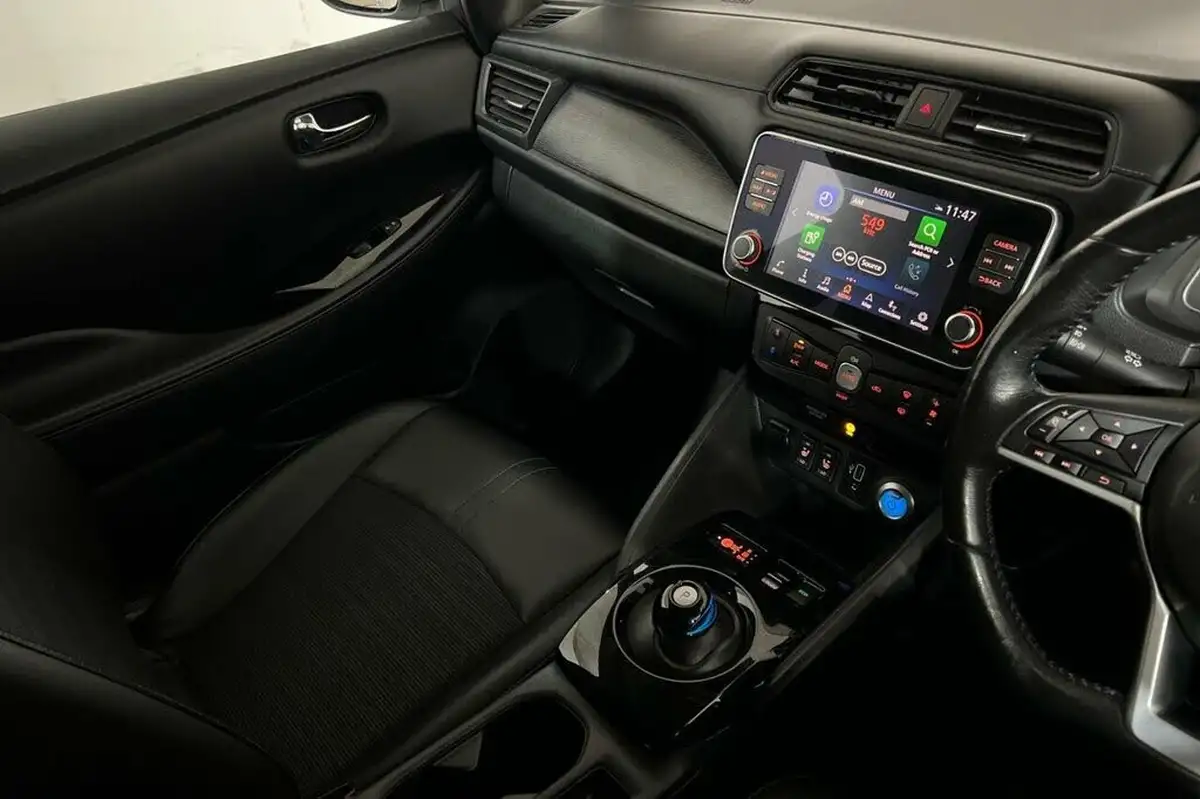 2020-nissan-leaf-e-e-n-tec-big-19