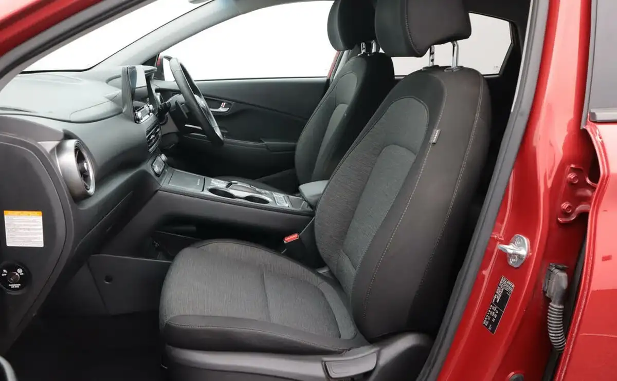 2022-hyundai-kona-e-premium-204ps-64kwh-7kw-obc-big-14
