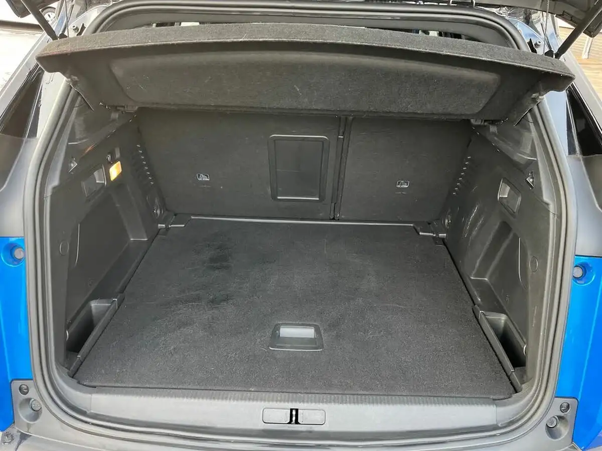 2022-peugeot-3008-suv-12-puretech-gt-eat8-big-10