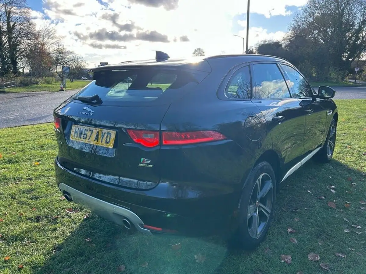 2019-jaguar-f-pace-20i-300-sport-big-10
