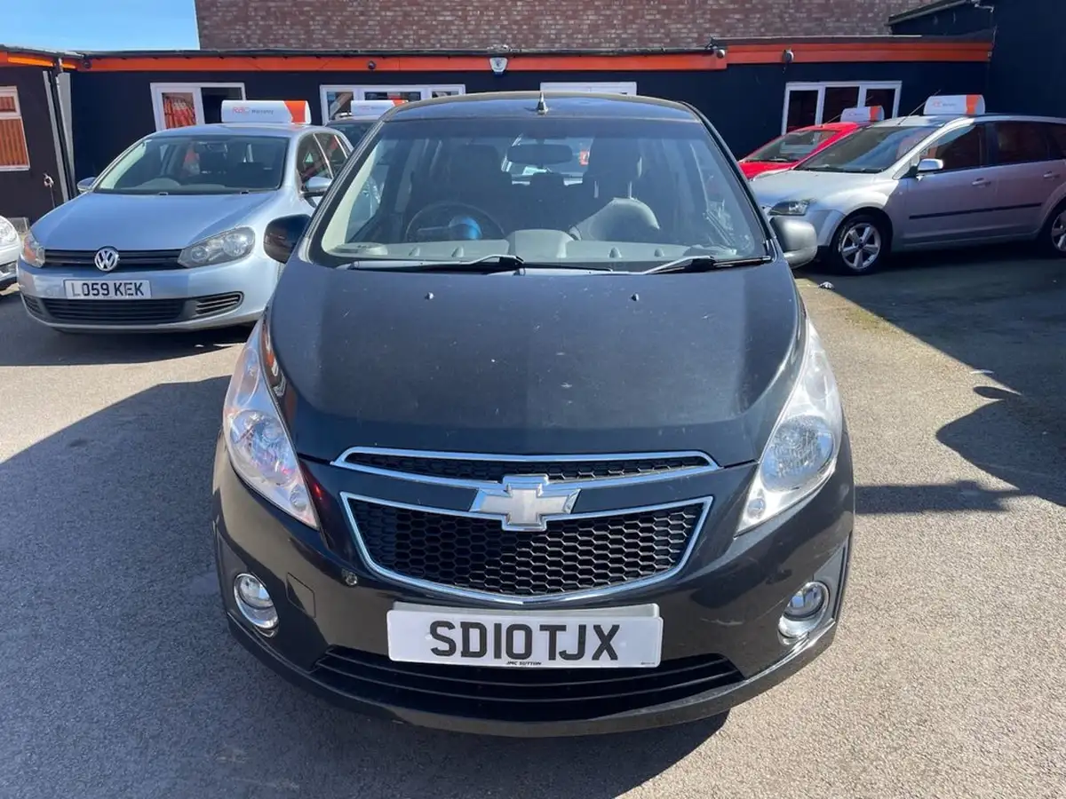 2010-chevrolet-spark-10-ls-big-0