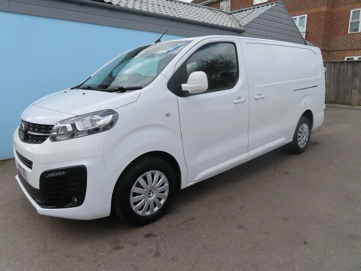 2020-vauxhall-vivaro-20td-3100-l2h1-sportive-120pseu6dt-panel-big-6