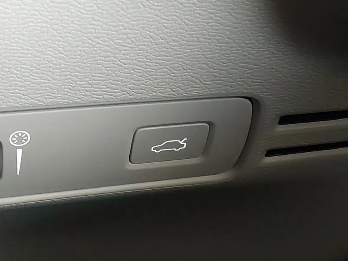 2020-volvo-xc40-15-t3-inscription-pro-big-17