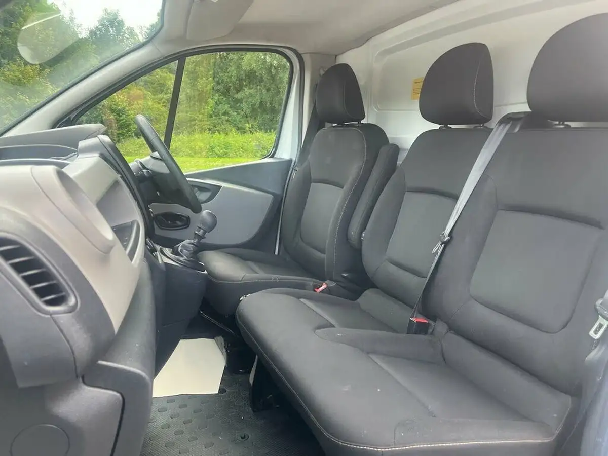 2017-renault-trafic-16dci-sl27-125-business-energy-125-e6-panel-van-big-19