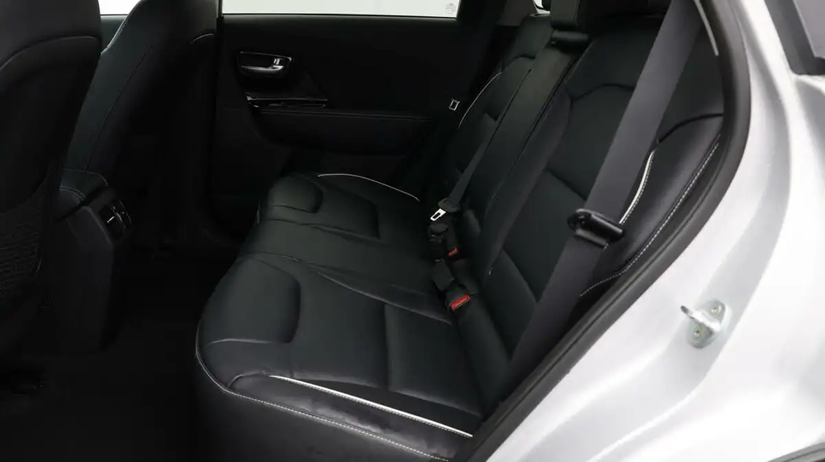 2021-kia-e-niro-ev-4-big-15