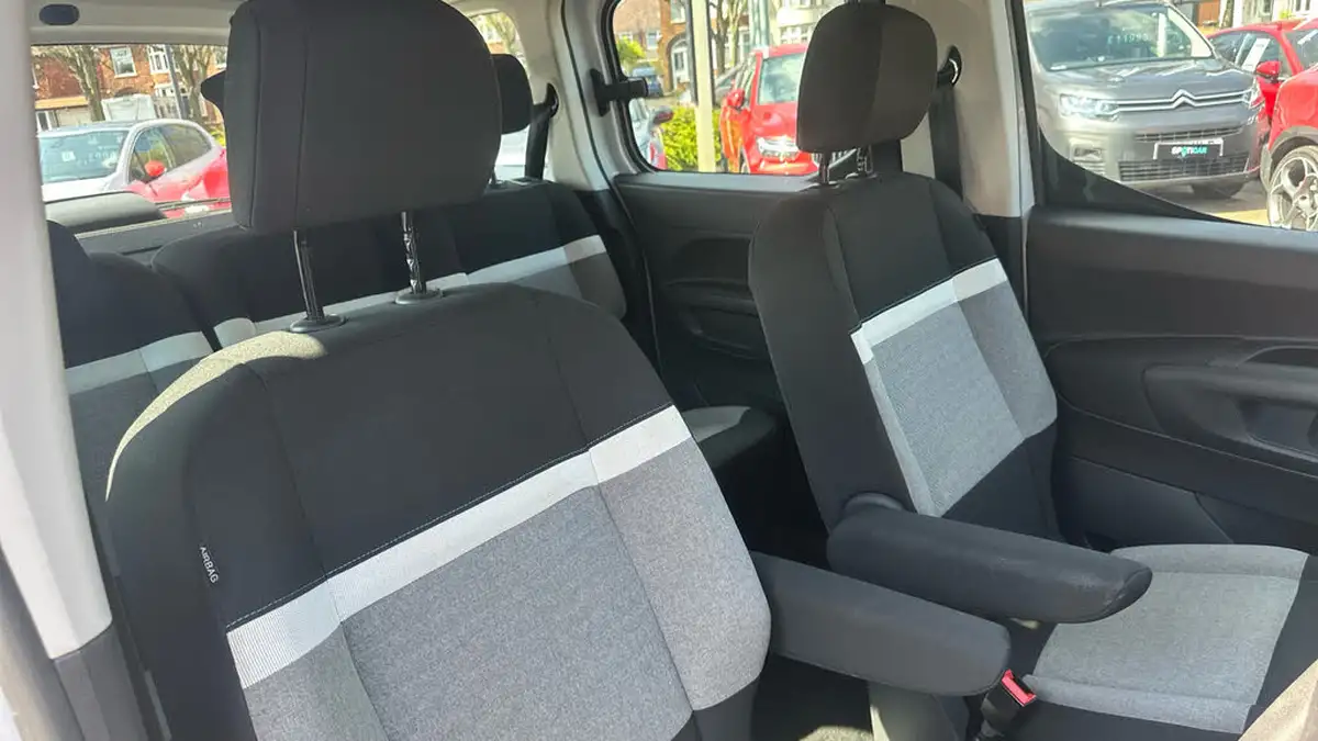 2024-citroen-berlingo-e-plus-m-size-big-41