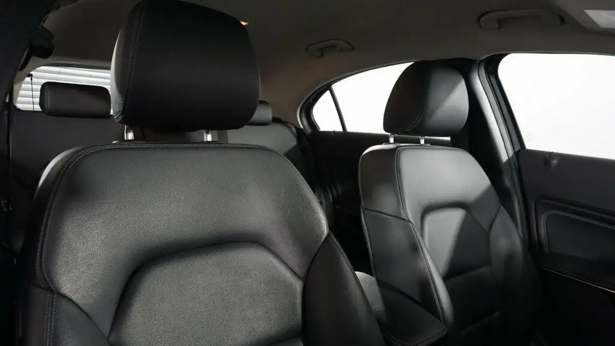 2016-mercedes-benz-a-class-15d-a180d-se-executivess-big-9