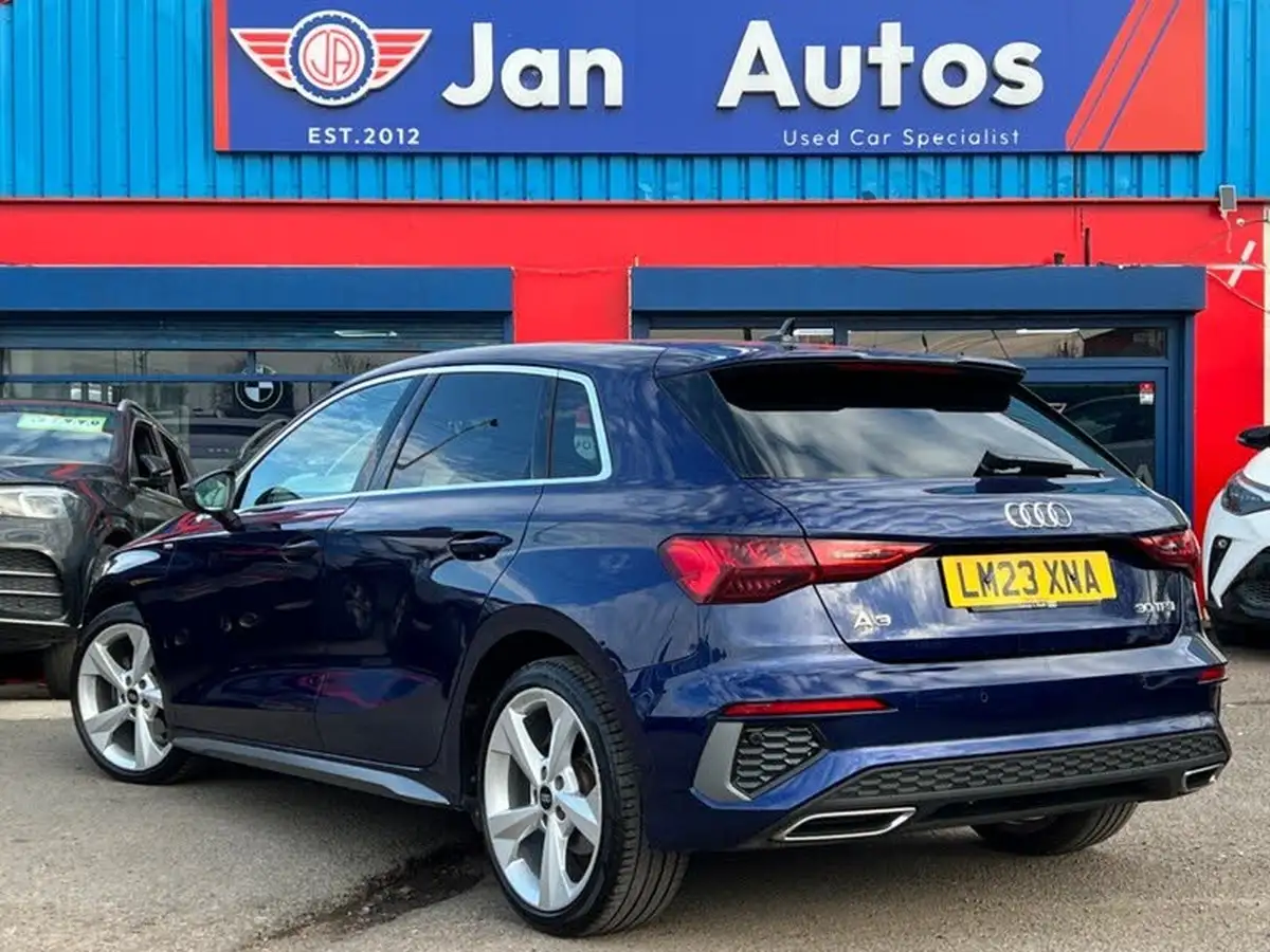 2023-audi-a3-10-30-tfsi-s-line-sportback-5d-tronic-big-32