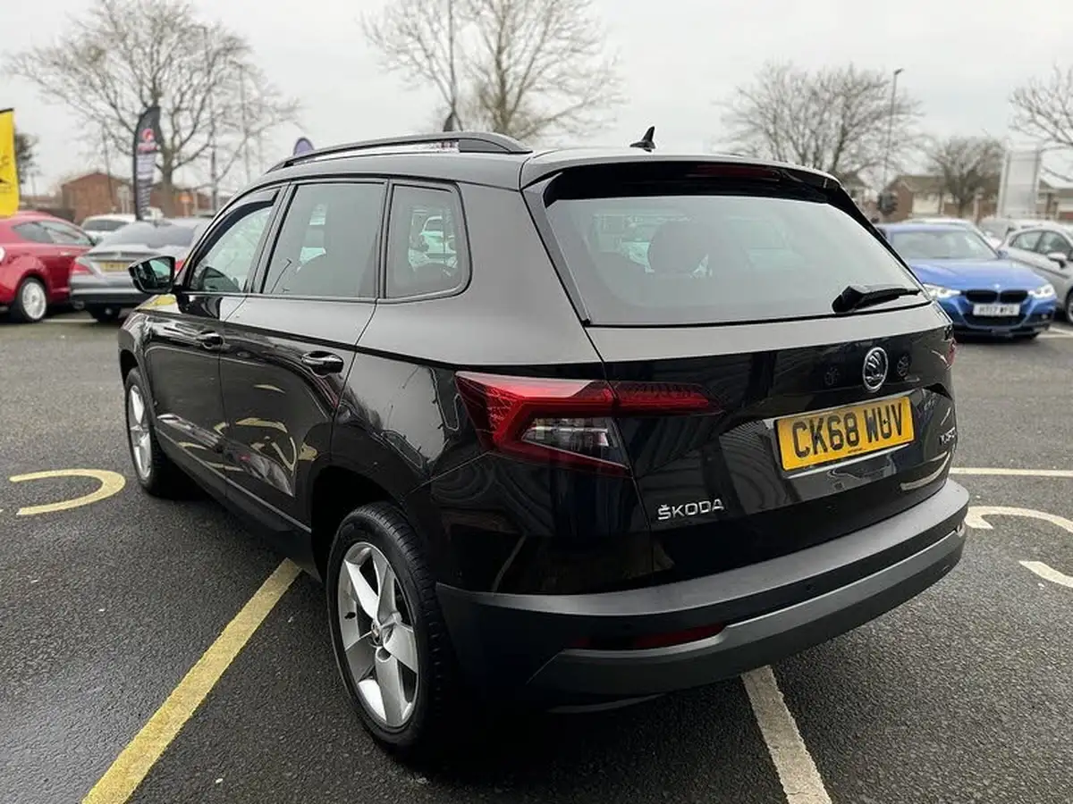 2018-skoda-karoq-16tdi-se-scr-1596cc-big-18