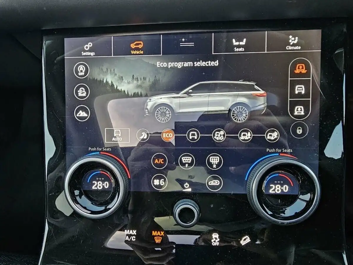 2018-land-rover-range-rover-velar-20-d240-se-ss-big-7