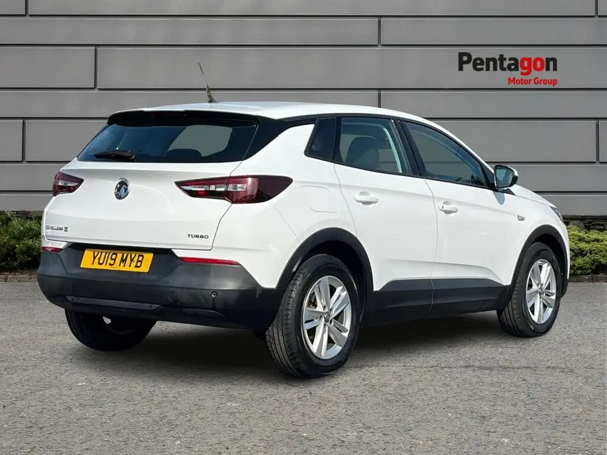 2019-vauxhall-grandland-x-12-se-big-3