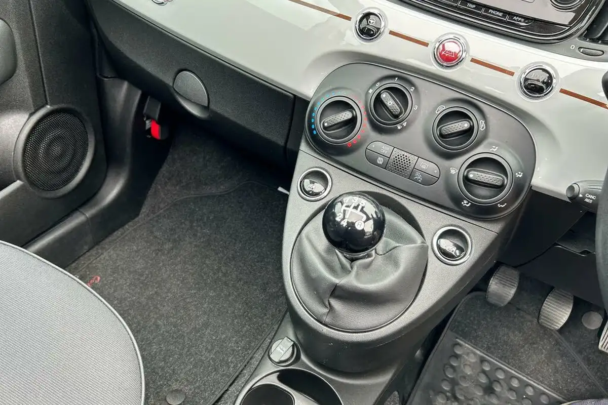 2020-fiat-500c-12-collezione-fall-big-16