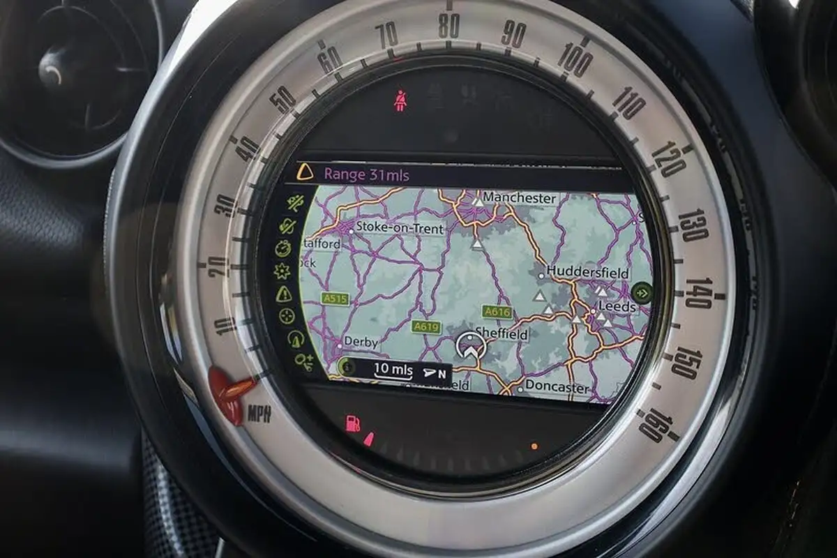 2014-mini-paceman-16-cooper-s-big-15