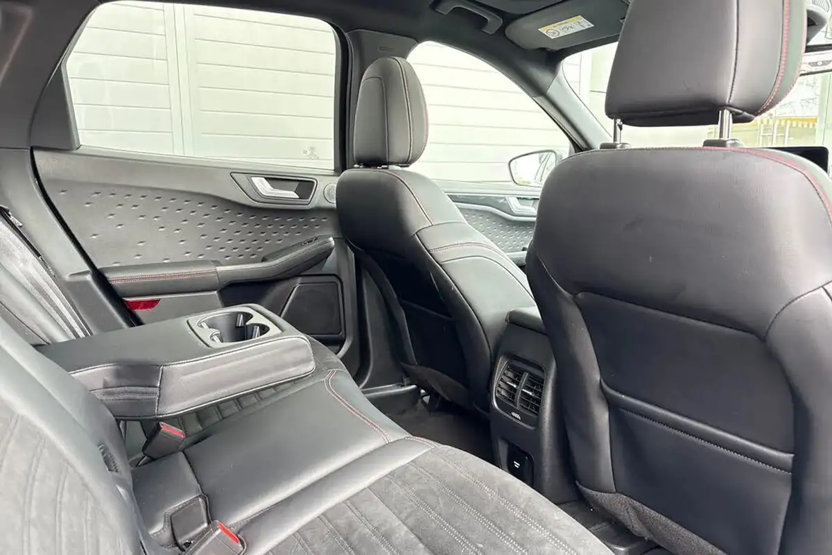 2020-ford-kuga-25t-st-line-x-big-32