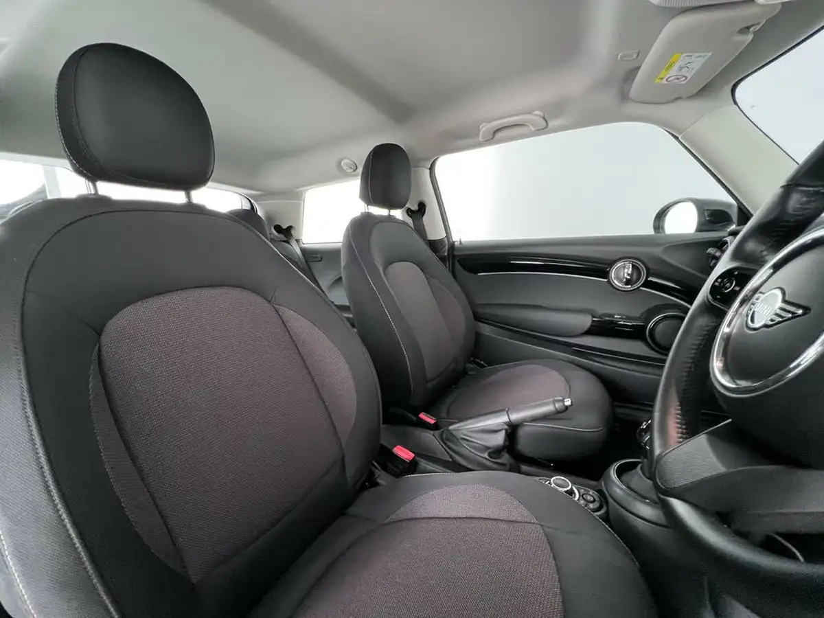 2022-mini-cooper-15-cooper-classic-hatchback-3d-auto-big-13