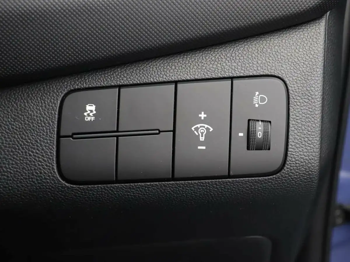 2017-hyundai-i10-12-se-big-30