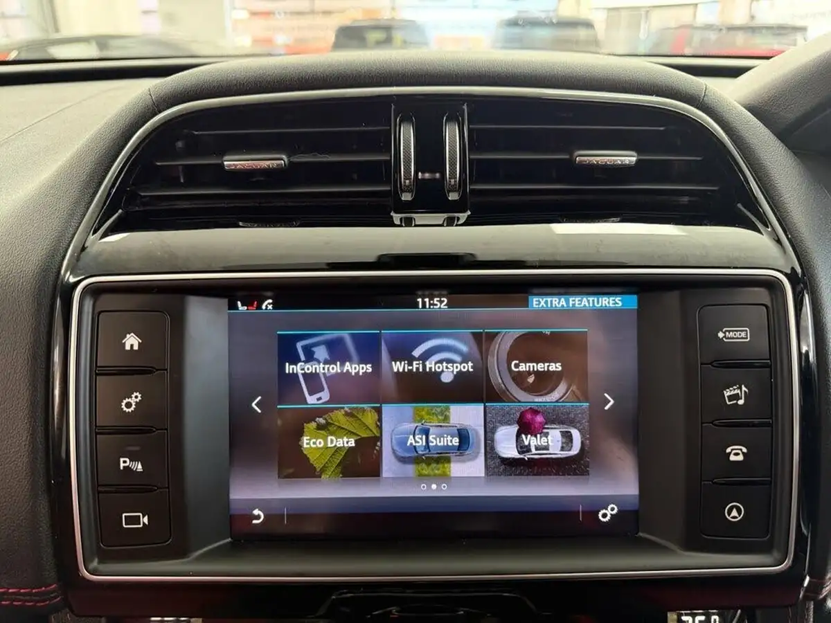 2016-jaguar-f-pace-20-i4d-r-sport-awd-auto-big-41
