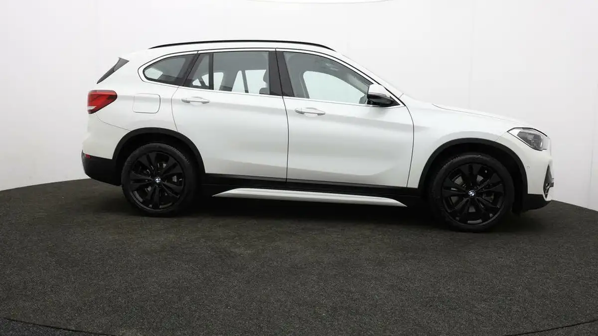 2021-bmw-x1-15-xdrive-25e-phev-sport-big-32