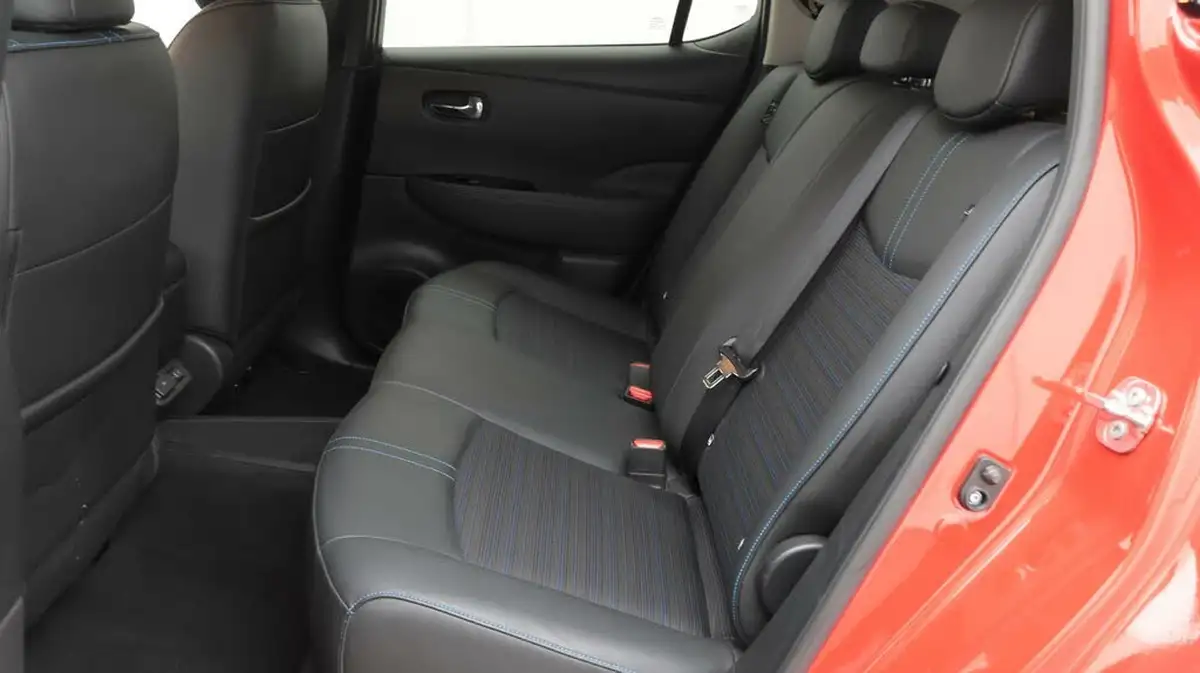 2022-nissan-leaf-e-n-connecta-39kwh-big-16