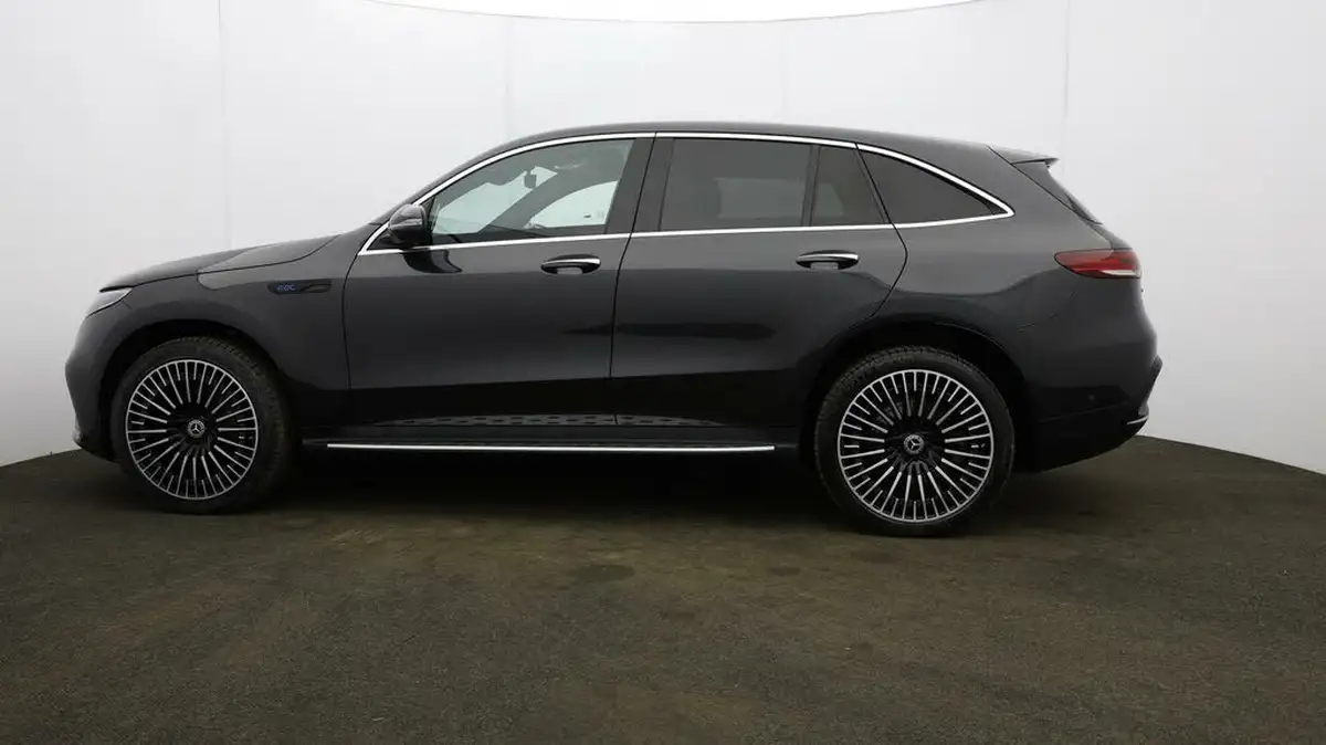 2020-mercedes-benz-eqc-e-eqc-400-amg-line-premium-big-3